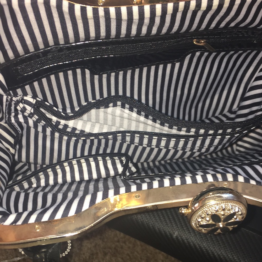 Brand New Cheetah purse - Picture 10 of 16